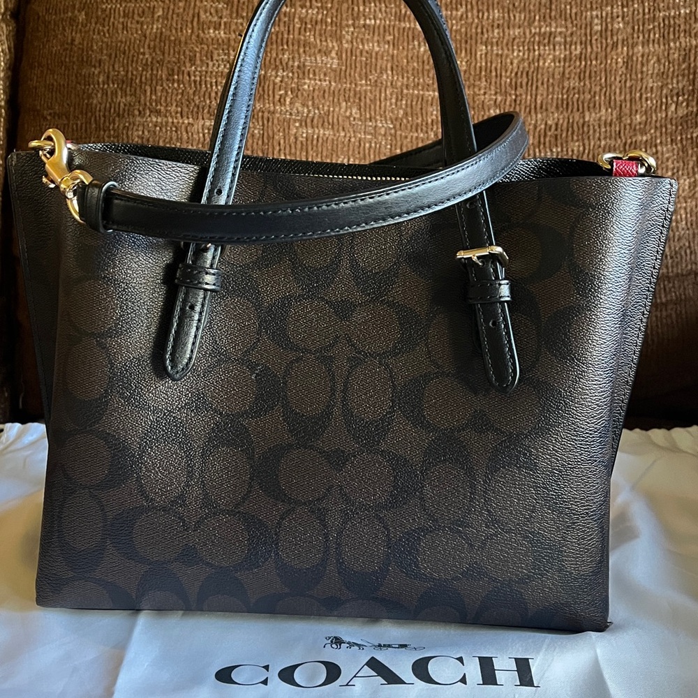 EUC Coach Mollie 25 tote with matching zip around wallet/coin purse. - Picture 3 of 9